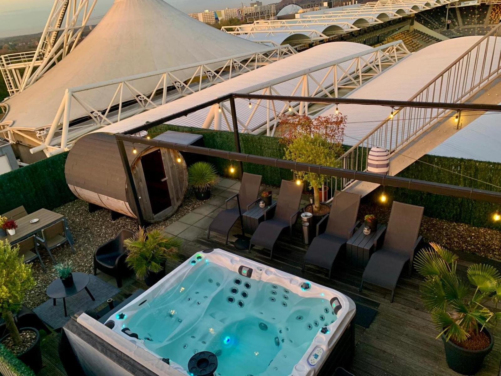 Wellness Dome Penthouse Suite Kerkrade Exterior photo